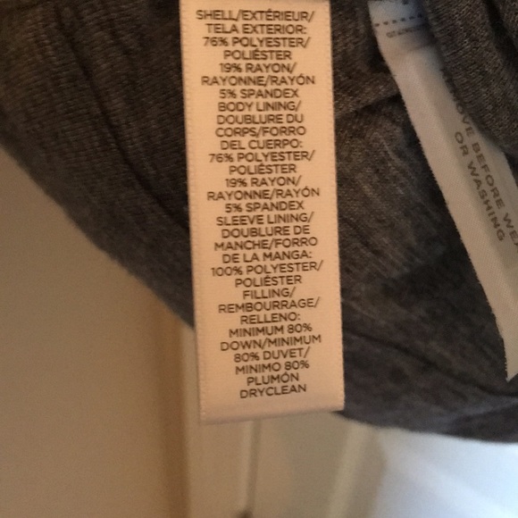 Sporty puffer coat light and great for travel! - Picture 2 of 4